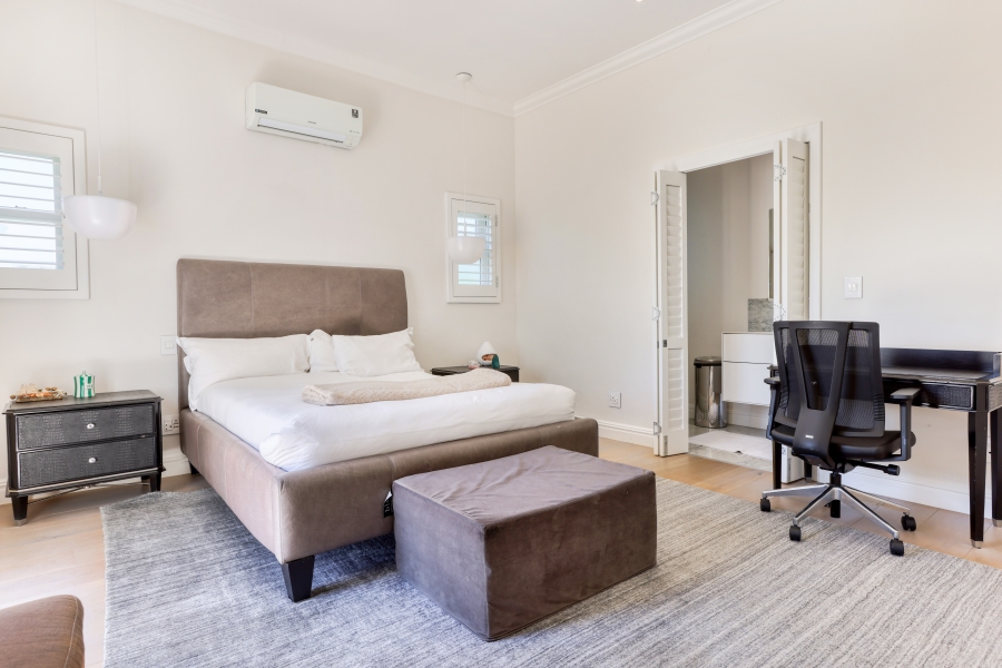 5 Bedroom Property for Sale in Constantia Western Cape